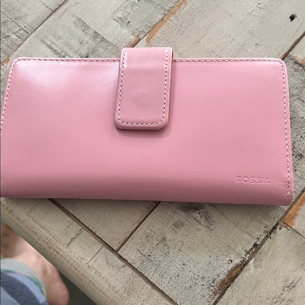 Fossil Light Pink Women's Leather Wallet